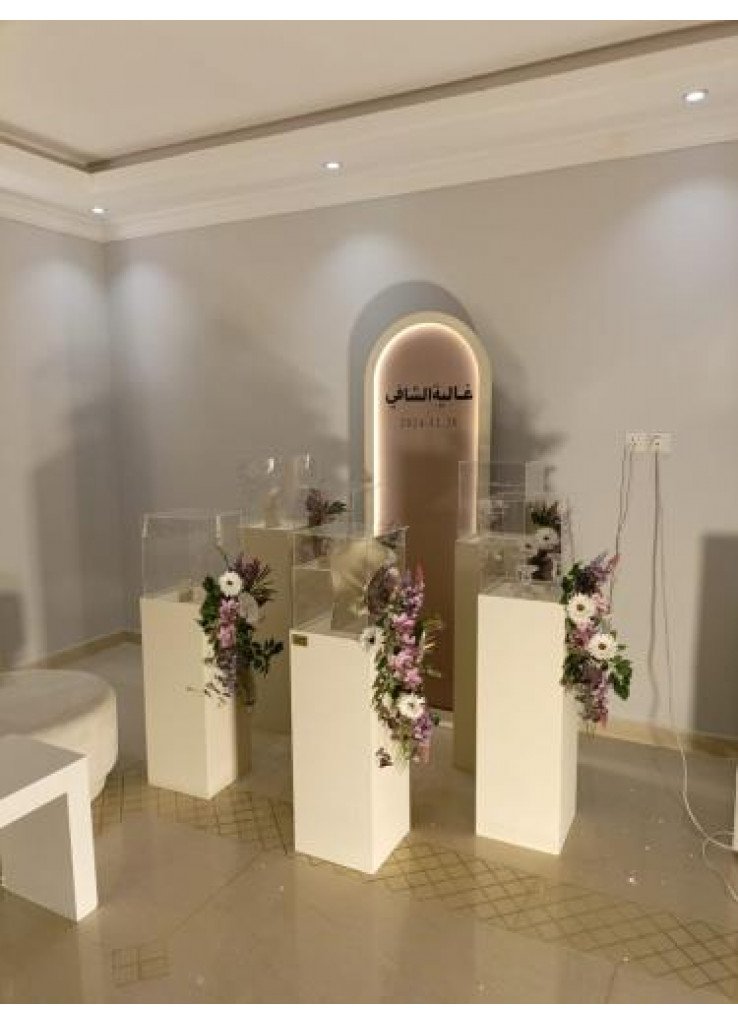 طاولة تفاصيل طاولات صندوق