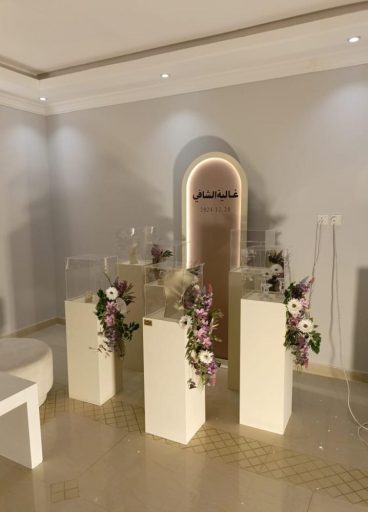 طاولة تفاصيل طاولات صندوق