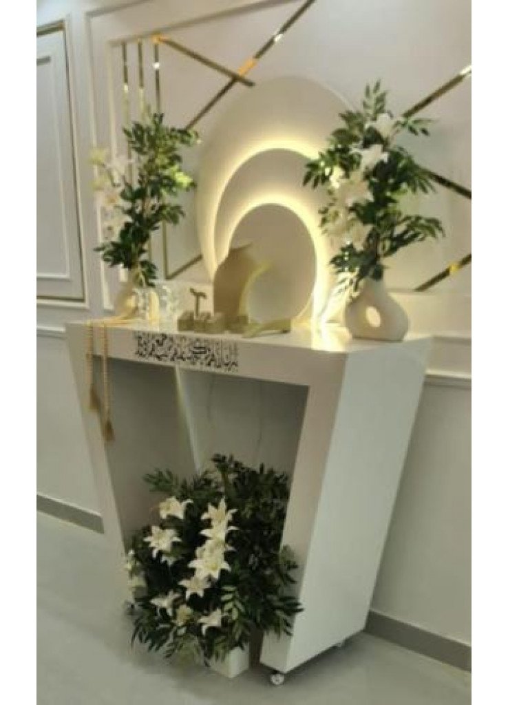 دزة عروس بخلفية بيضاء  دائري مع كتابة الاسماء