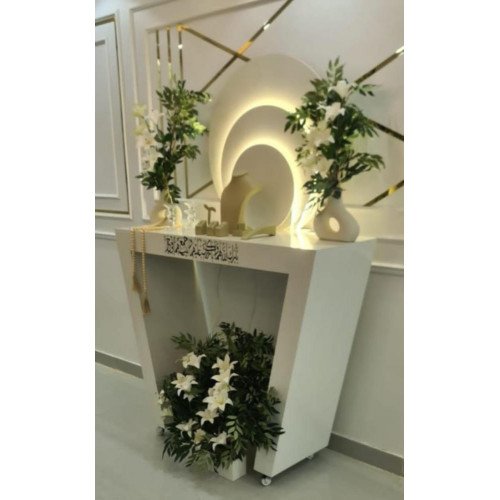 دزة عروس بخلفية بيضاء  دائري مع كتابة الاسماء