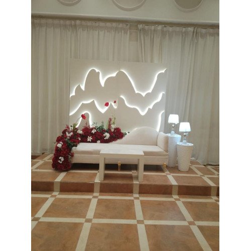 كوشة موجه خلفيات موجه ورد احمر مع 2أبجوره