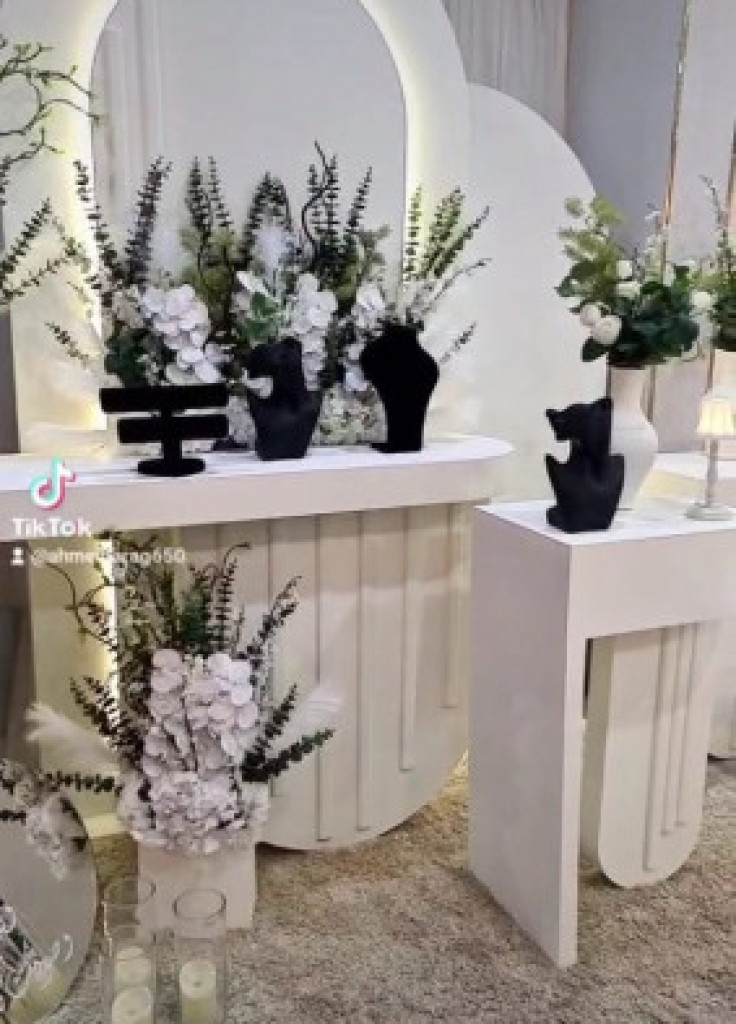 دزة عروس خشبي