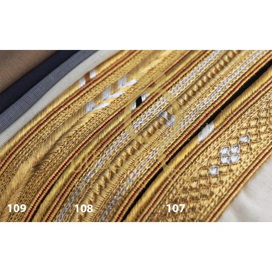 Extra Bisht