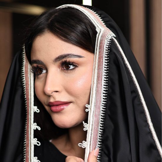 بشت دفة نسائي أسود