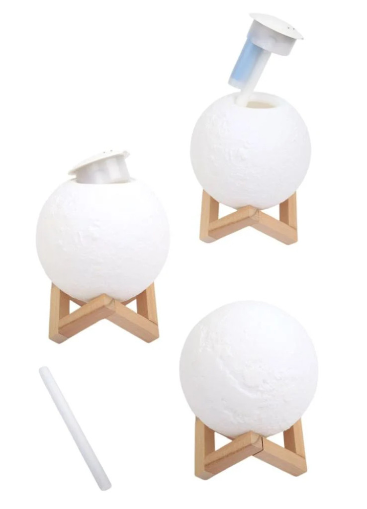 فواحه على شكل قمر مع اضاءه