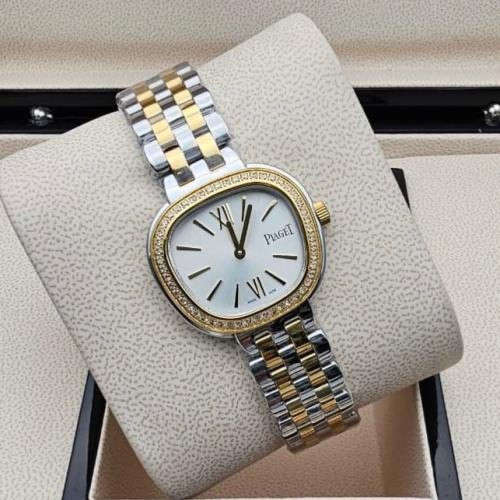 ساعة بياجيه النسائية بفصوص