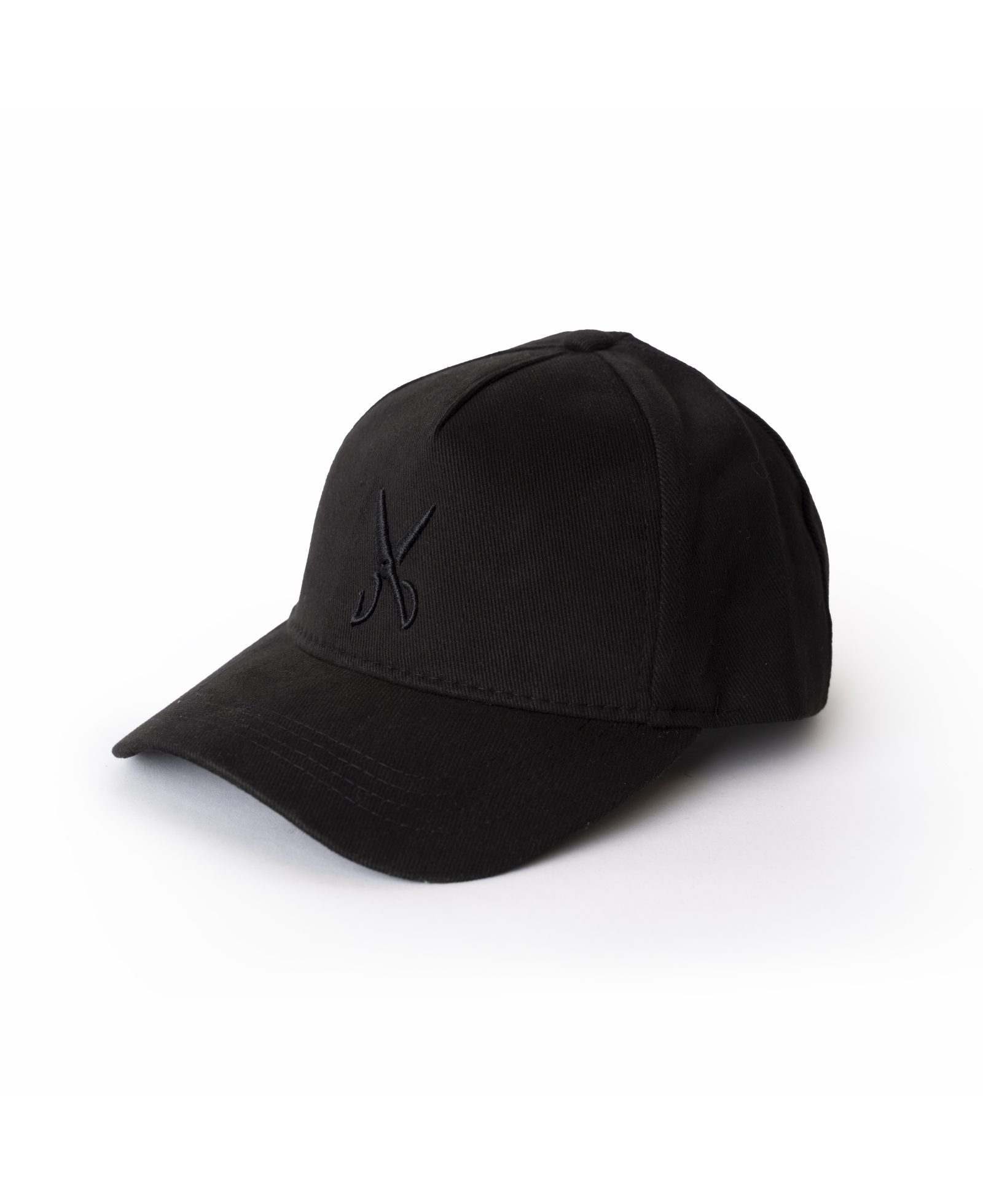 Black / Black cap